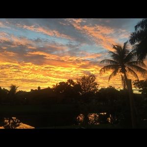 Meet your Posher, Carla